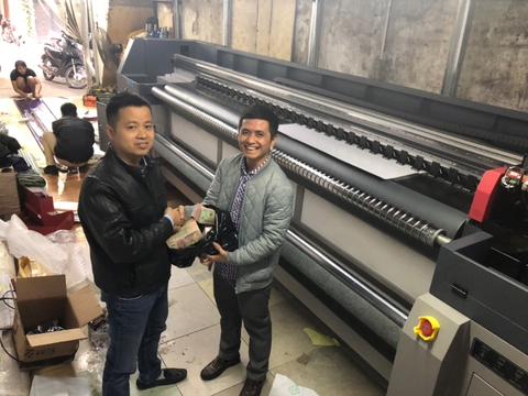 Hà Nội Công ty quảng cáo và truyền thông Nam Á - Máy uv cuộn 3m2