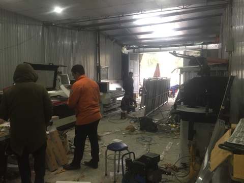 Quảng cáo Hoàng Anh - Máy cắt khắc laser