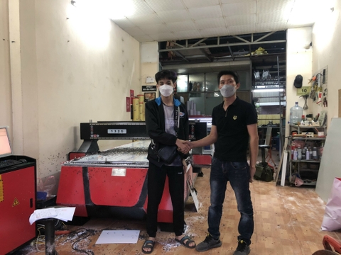 Anh Tú- Máy cắt CNC 1325