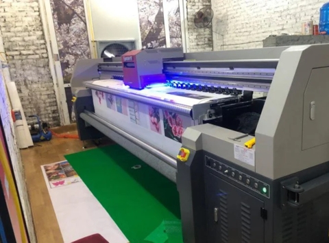 Kinh nghiệm khi mua máy in UV cũ bạn nhất định phải biết