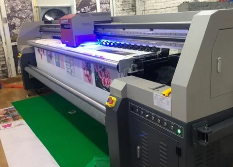 6 nguyên nhân màu mực máy in UV bị lệch