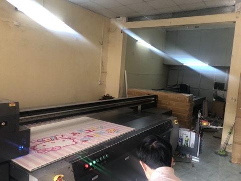 Khách tại Ninh Bình -0 Máy in UV phẳng 2513, máy phủ bóng
