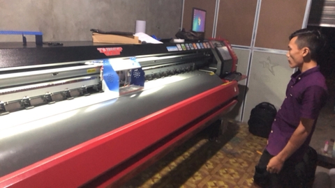 Quảng cáo anh Hiếu - Máy in bạt Taimes T5