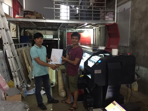 Quảng cáo nội thất - Máy in phun khổ lớn