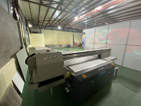 Phú Thọ Công ty TNHH MTV quảng cáo QNQ - Máy in UV Eyecolor 2030