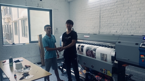 Anh Tuấn- Máy in decal Taimes 1m8