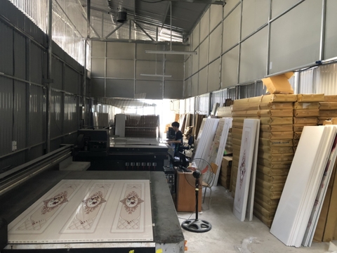 Nội thất Thăng Tiến - Máy phủ bóng uv