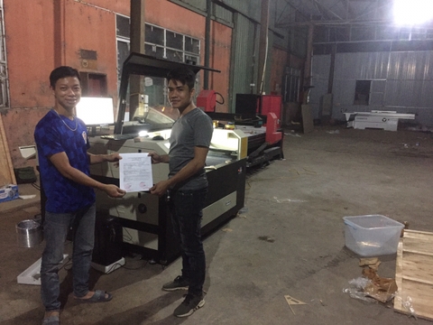 Công ty CP quảng cáo Thanh Niên Hà Nội - Máy cắt khắc laser