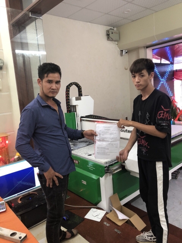 Quảng cáo Thời Đại Mới - Máy cắt CNC1325