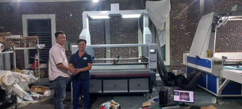 Anh  Hòa- Máy cắt vải laser 1816