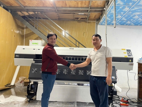 Bàn giao máy in chuyển nhiệt Saitu T1804 cho anh Ma Di Yên Bái