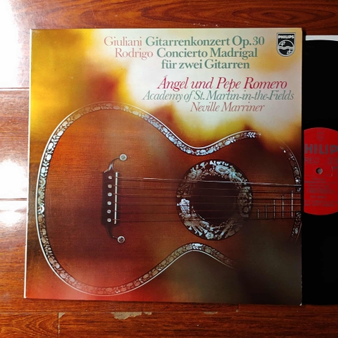 Giuliani / Rodrigo - Ángel And Pepe Romero, Academy Of St. Martin-in-the-Fields, Neville Marriner – Guitar Concerto, Op.30 / Concierto Madrigal For Two Guitars