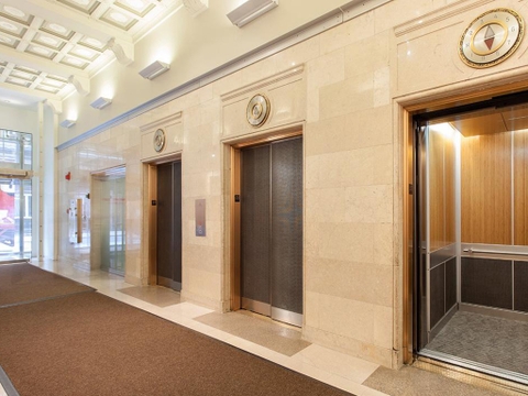 Thang máy tải khách P1