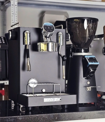 Máy pha cà phê Espresso BOSS CM6005