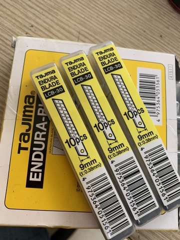 Lưỡi dao rọc giấy 9mm LCB-30N