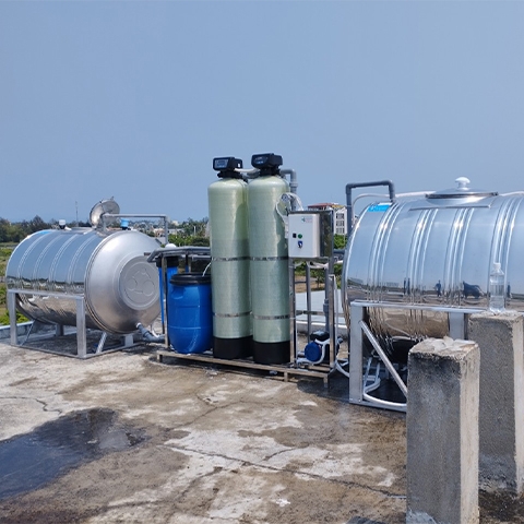 Lắp hệ thống lọc sinh hoạt autoval, vệ sinh bồn cho khách Đà Nẵng