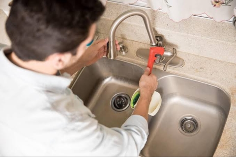 Nguyên nhân máy lọc nước bị rỉ nước ở vòi và cách khắc phục
