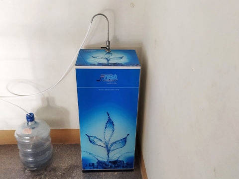 LẮP ĐẶT VÀ BÀN GIAO 4 CHIẾC MÁY RO FRESH CHO TRƯỜNG TẠI HOÀNG VĂN THÁI