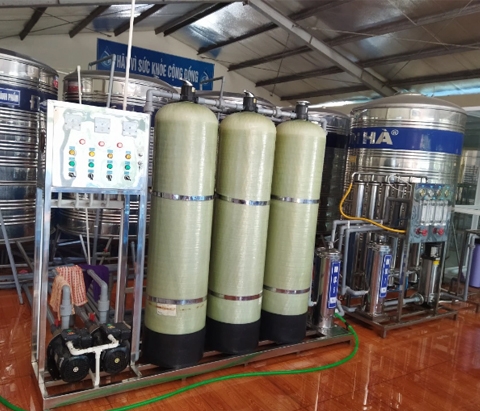 Thay thế thiết bị, sửa chữa, lắp đường ống, vệ sinh, hướng dẫn, bàn giao ở cơ sở nước Quảng Trị