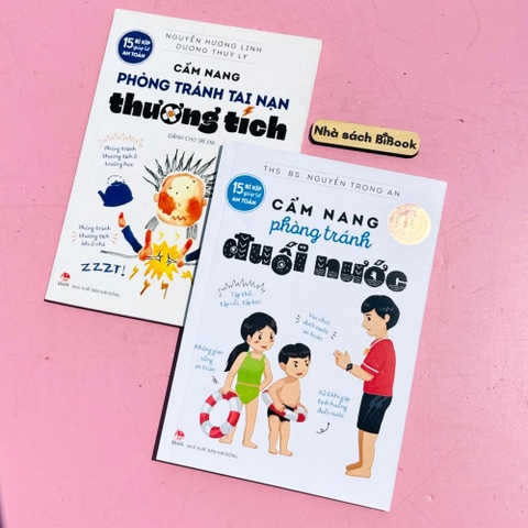 Combo 2 sách (4) 15 bí kíp giúp tớ an toàn - Cẩm nang phòng tránh tai nạn thương tích & phòng tránh đuối nước - Kim Đồng
