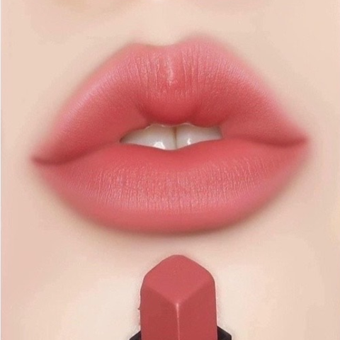 Yves Saint Laurent The Slim Velvet Radical - 301