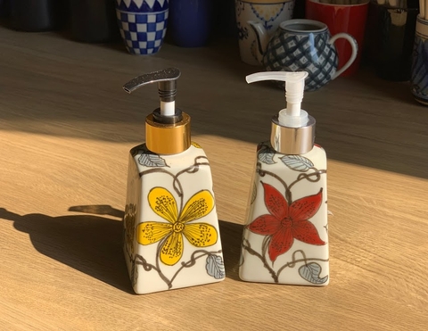 Bình xà bông vuông vẽ HH 200ml