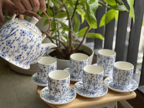 Bộ trà vẽ hoa đào VN
