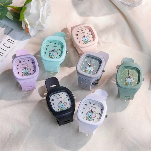 Đồng Hồ Đeo Tay Hình Vuông Thể Thao RCDH184