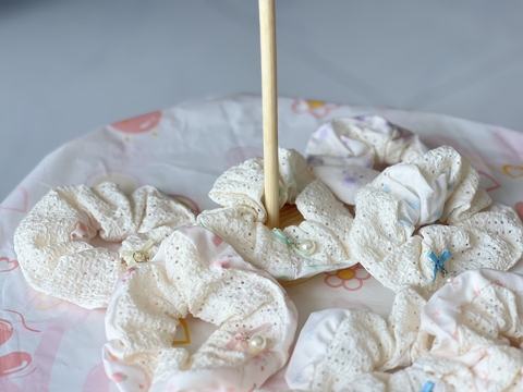 Cột Tóc Ren Ngọc