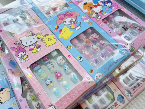 Set 12 Móng Tay Trẻ Em Loại Charm