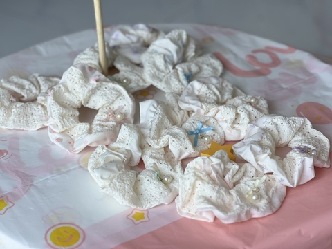 Cột Tóc Ren Ngọc