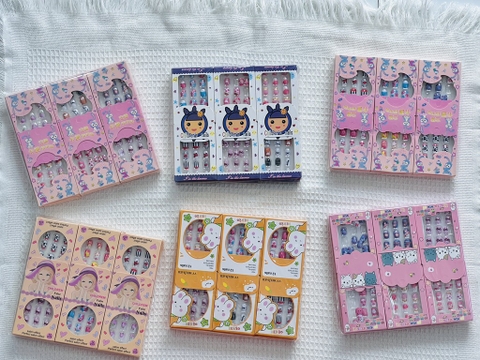Set 12 Móng Tay Trẻ Em Loại Sơn