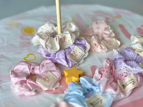Cột Tóc Ren Họa Tiết