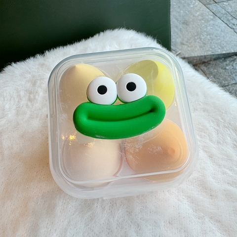 Hộp 4 Mút Trang Điểm NT152