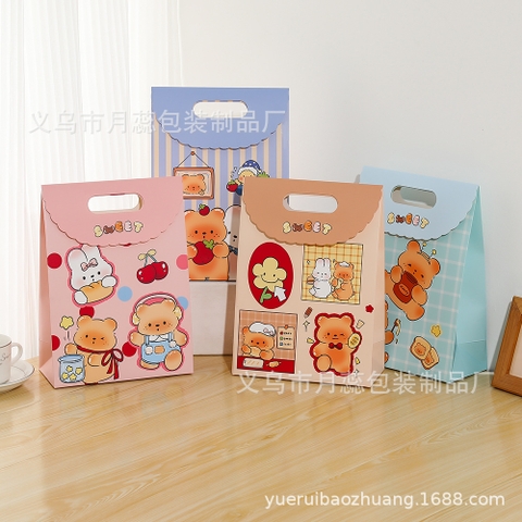 Túi Qùa Nắp 26.5*19*9 cm Trung