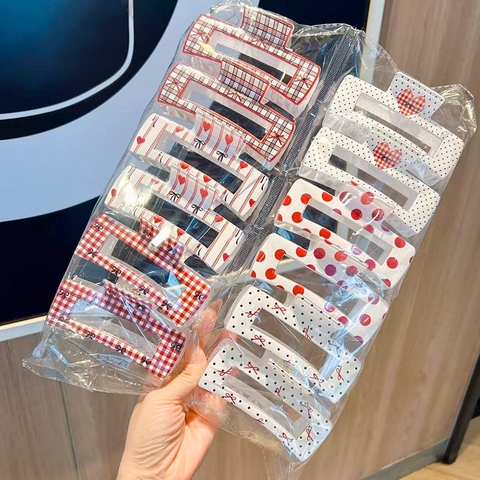 Set 12 Kẹp Nhựa Họa Tiết RC3739