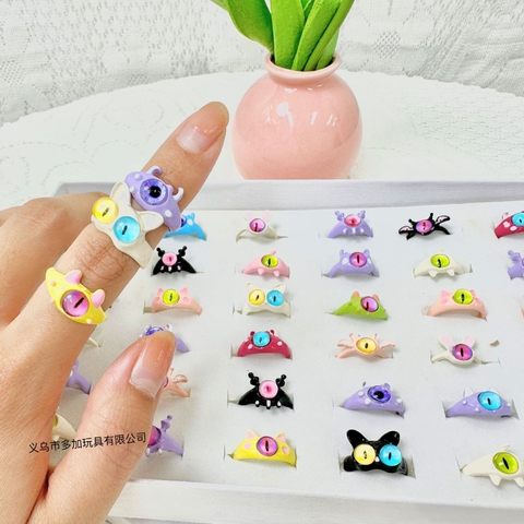 Hộp 36 Nhẫn Mắt Mèo RC1574