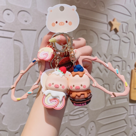 Móc Khóa Heo Con Bánh Kem RC1006