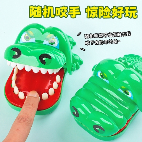 Đồ Chơi Cá Sấu Cắn Tay RC1607