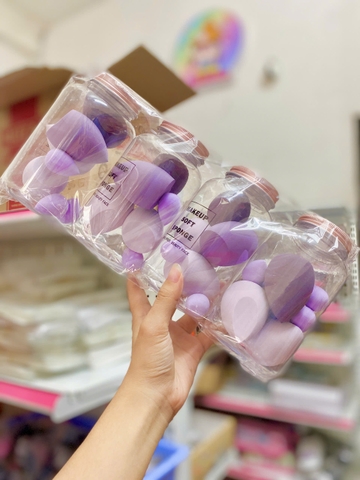 Hộp Bông Mút Trang Điểm RC04058