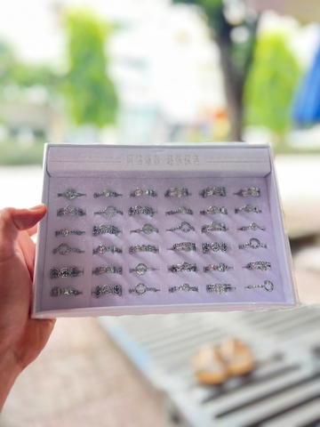 Hộp 36 Nhẫn Titan ND01849