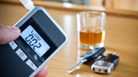Mách bạn cách tự đo nồng độ cồn đơn giản mà không cần máy chuyên dụng