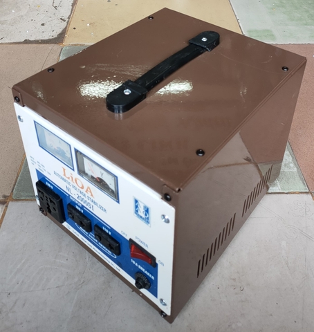 ỔN ÁP LIOA 2KVA MÃ SẢN PHẨM NL 2000SI HÀNG CŨ ĐẸP NHƯ MỚI