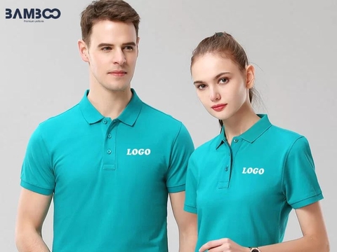 Giải đáp tại sao logo thường được đặt bên trái áo đồng phục? 