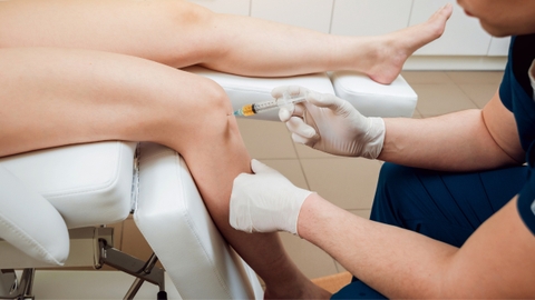 Tiêm PRP huyết tương giàu tiểu cầu điều trị thoái hóa khớp gối