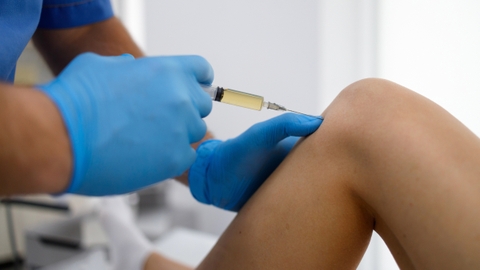 Huyết tương giàu tiểu cầu trong điều trị thoái hóa khớp: Tại sao được khuyên chọn?