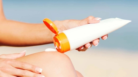 Top 11 kem chống nắng 50+ SPF có tác dụng bảo vệ tốt nhất