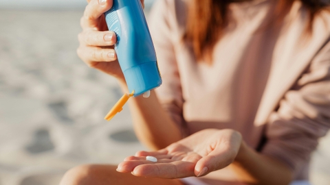 1 tuýp kem chống nắng dung tích 50ml dùng được bao lâu?