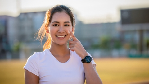 Top kem chống nắng cho da khô: Bảo vệ tối ưu, cấp ẩm hiệu quả