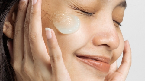 Kem dưỡng ẩm cho da nhạy cảm được chuyên gia khuyên chọn